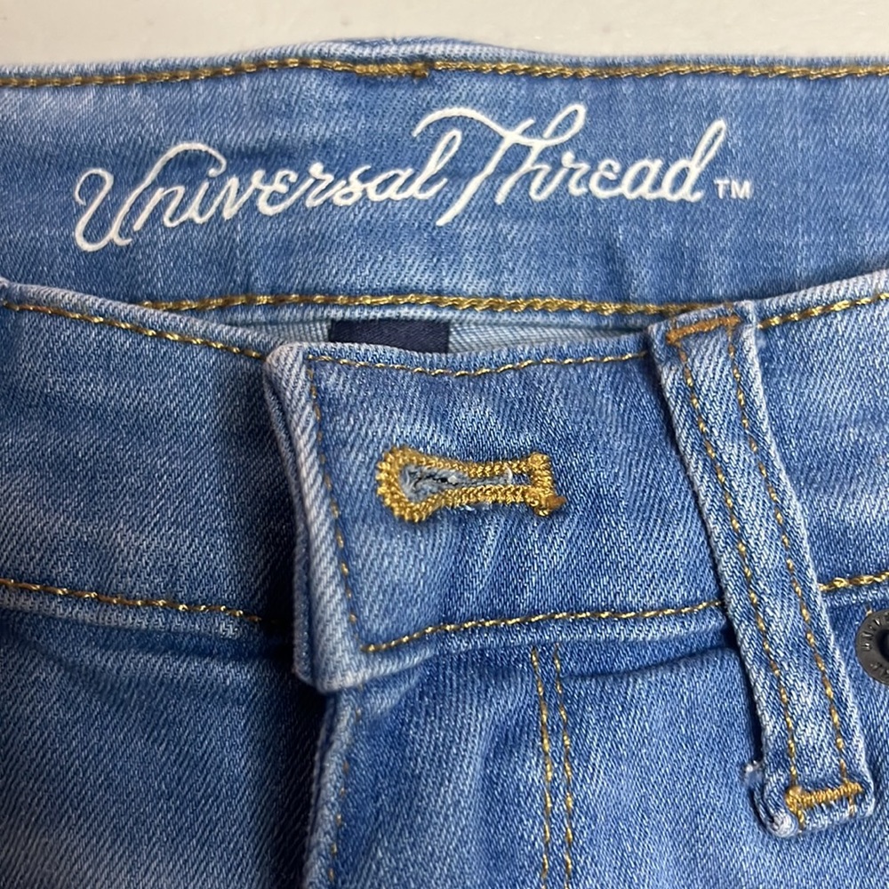 Universal thread - Picture 3 of 3